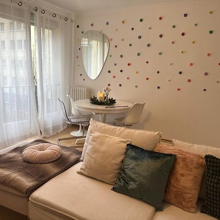 Cozy 3 Bedroom Apartment Dans Republique 파리 외부 사진